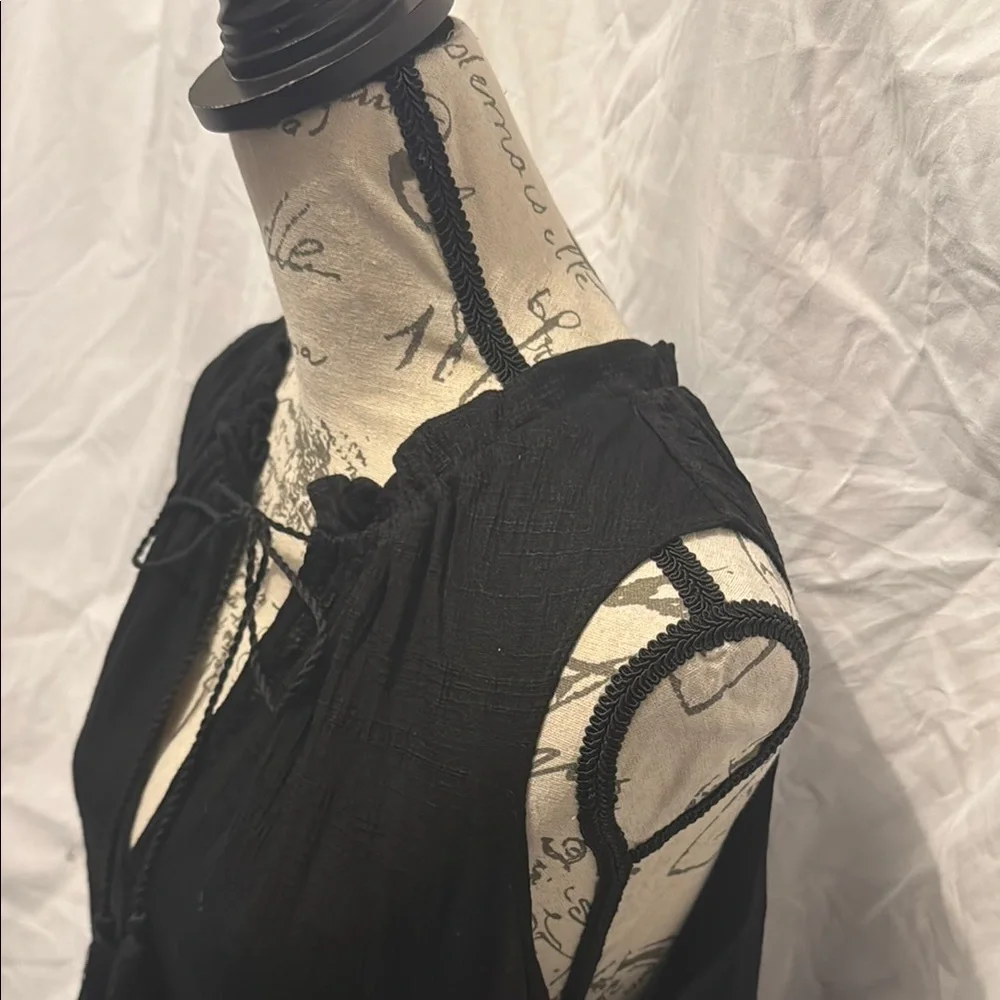 Max Studio Black Sleeveless Plunge Maxi Dress - Picture 7 of 11